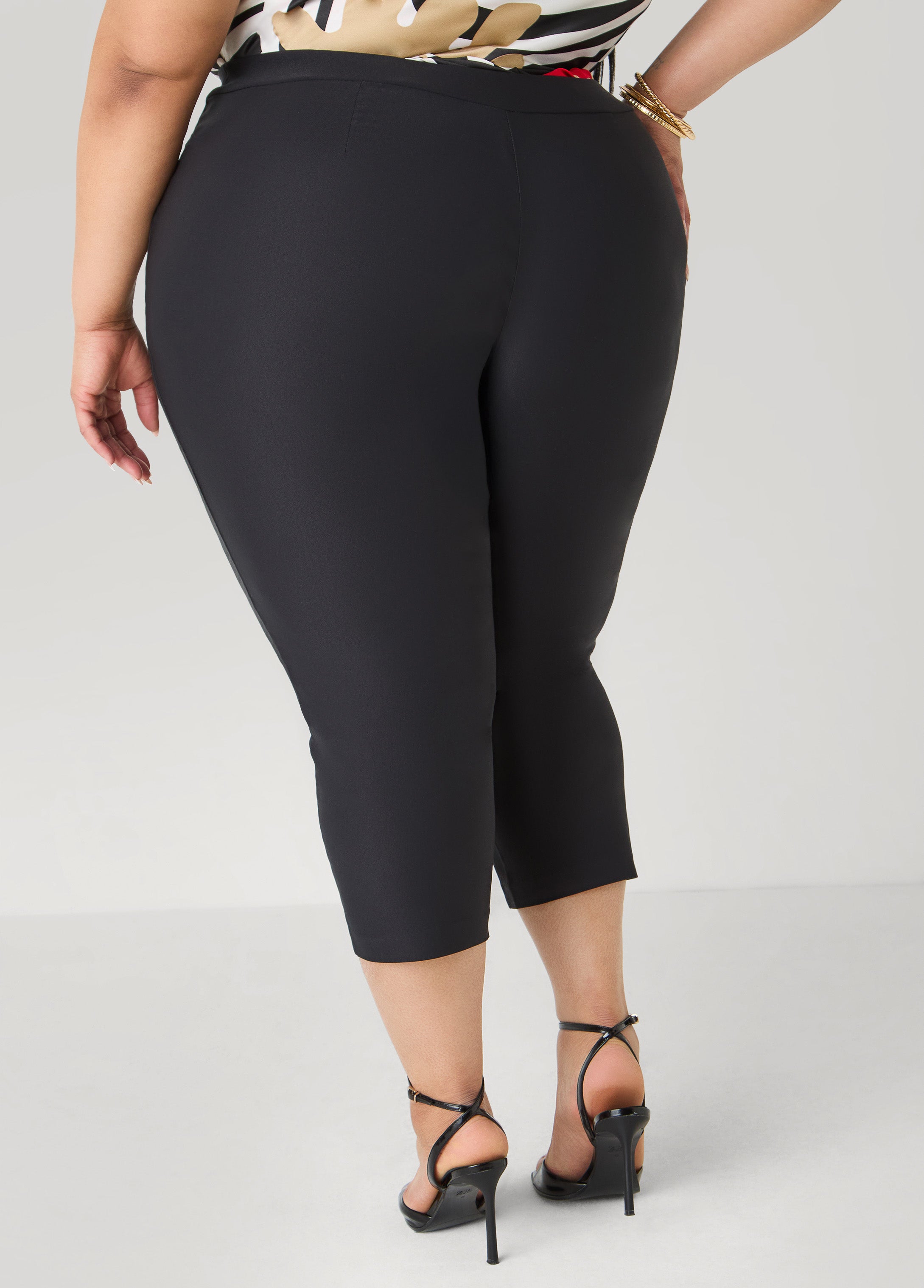 Millennium Pocket Capris